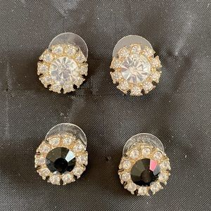 Fashion earrings. Aprox 1/2 inch round.